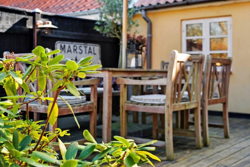 Hyggeligt Gammelt Fiskerhus I Marstal Villa Exterior photo